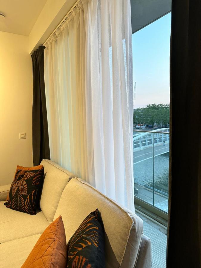Canal View One Bedroom Flat บรัสเซลส์ ภายนอก รูปภาพ