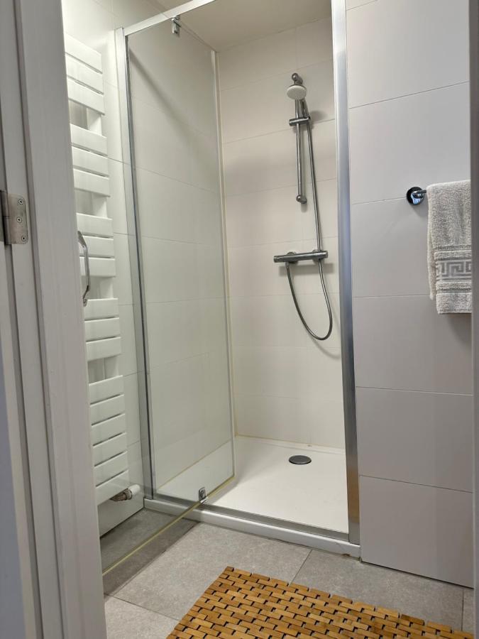 Canal View One Bedroom Flat บรัสเซลส์ ภายนอก รูปภาพ